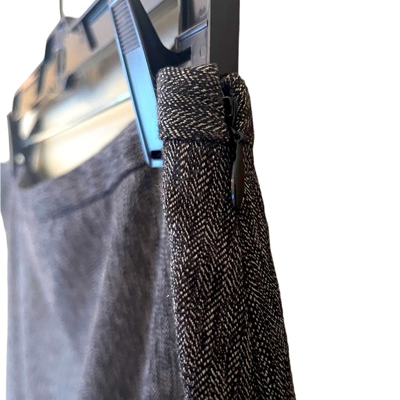 Ann Taylor Loft straight skirt, size 10. - Picture 2 of 4